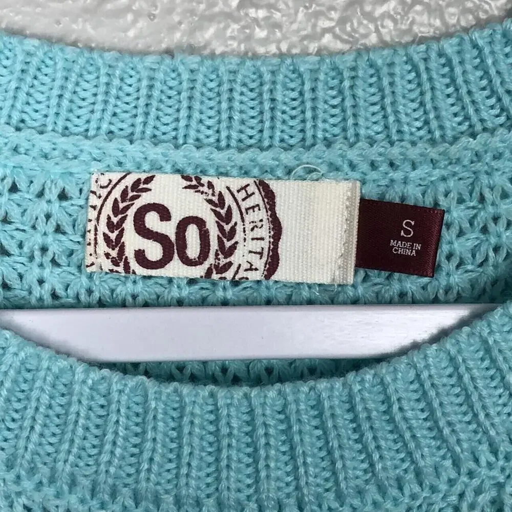 Size Small Light Blue Sweater Waffle Knit Texture Fall School Bright Long Sleeve